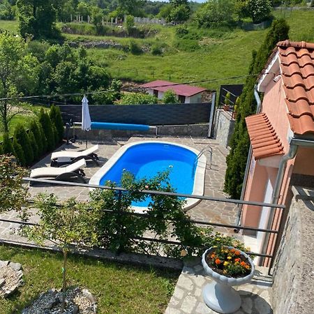 Holiday House Pasjak Sapjane エクステリア 写真