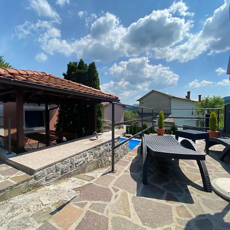 Holiday House Pasjak Sapjane エクステリア 写真