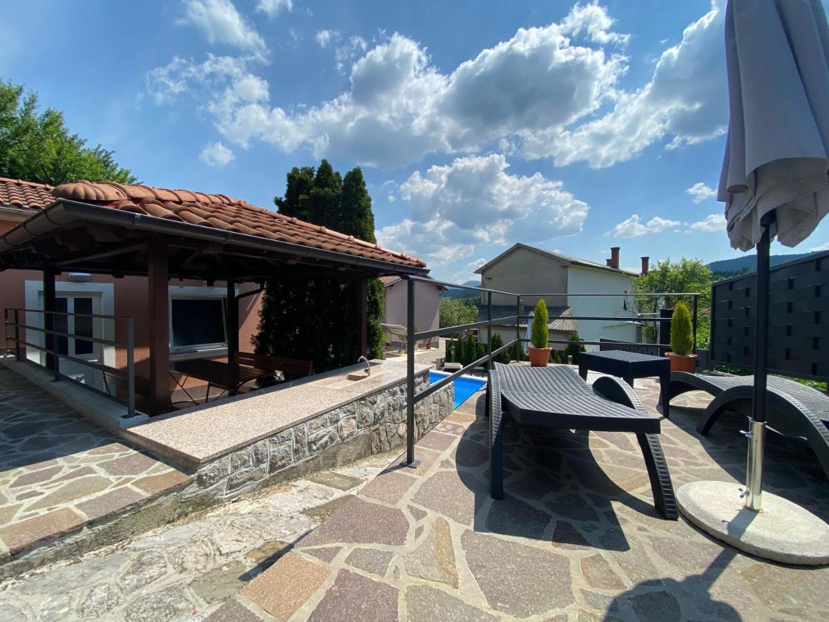 Holiday House Pasjak Sapjane エクステリア 写真